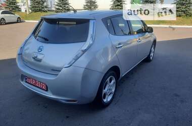 Хэтчбек Nissan Leaf 2011 в Ровно