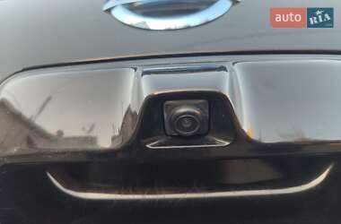 Хэтчбек Nissan Leaf 2015 в Шумске