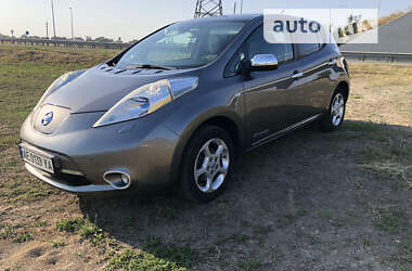 Хетчбек Nissan Leaf 2013 в Дніпрі