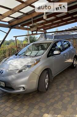 Хетчбек Nissan Leaf 2013 в Запоріжжі