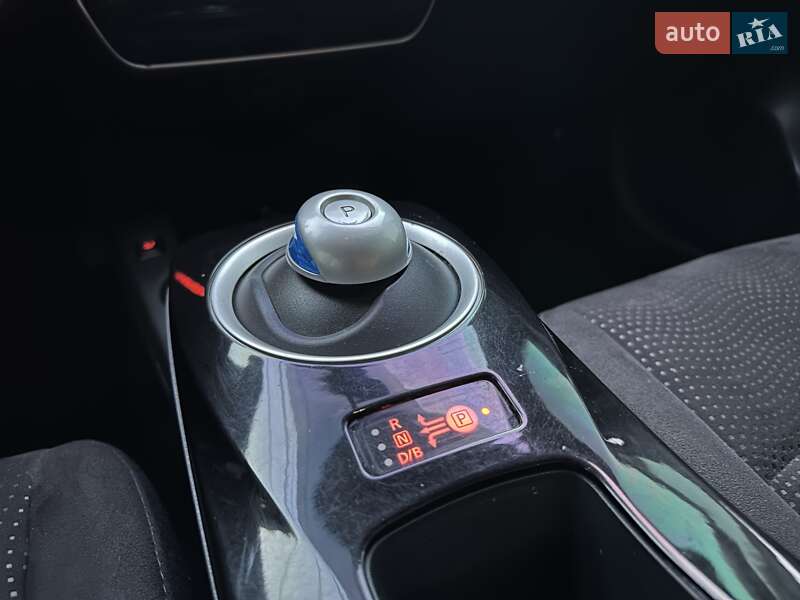 Хэтчбек Nissan Leaf 2013 в Виннице