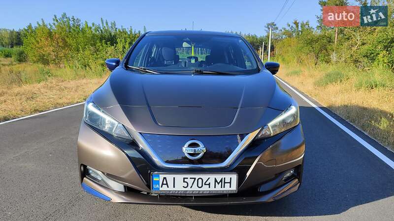 Хэтчбек Nissan Leaf 2018 в Киеве