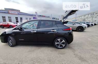 Хэтчбек Nissan Leaf 2018 в Киеве