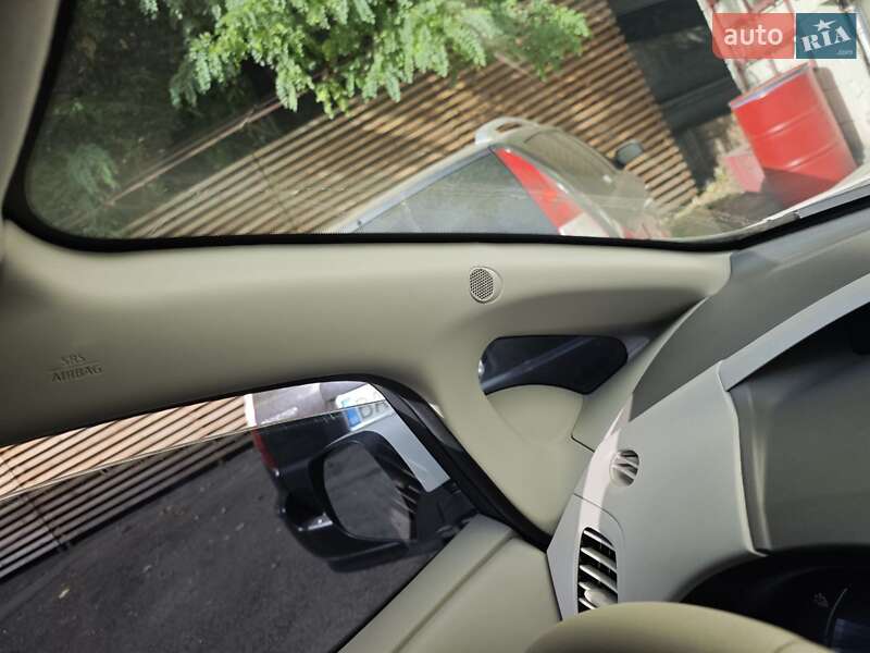 Хэтчбек Nissan Leaf 2016 в Киеве