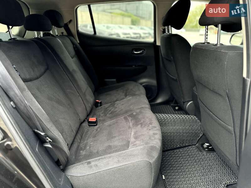 Хэтчбек Nissan Leaf 2017 в Дубровице фото 13 Хэтчбек Nissan Leaf 2017 в Дубровице