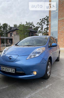 Хэтчбек Nissan Leaf 2011 в Киеве