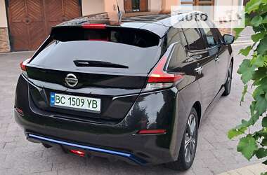 Хэтчбек Nissan Leaf 2018 в Самборе