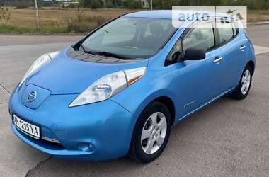 Хэтчбек Nissan Leaf 2014 в Коростене