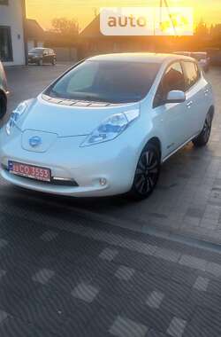 Хетчбек Nissan Leaf 2016 в Дубровиці