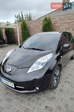 Хетчбек Nissan Leaf 2014 в Кропивницькому