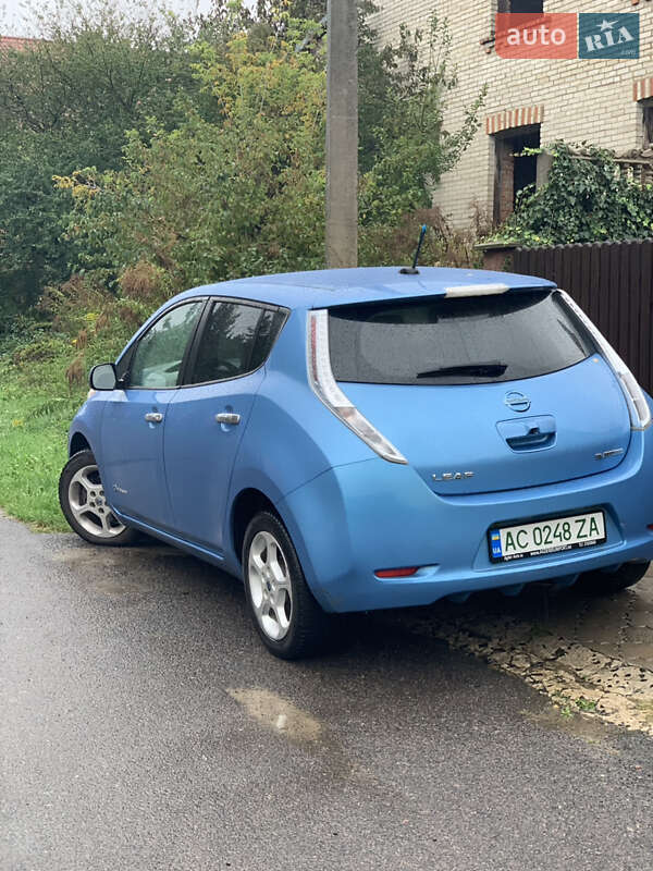 Хетчбек Nissan Leaf 2013 в Луцьку