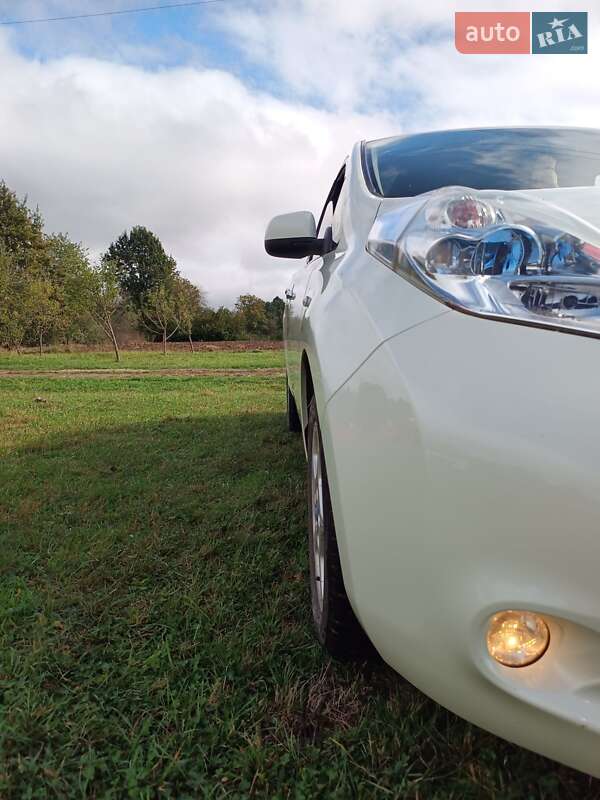 Хэтчбек Nissan Leaf 2011 в Сторожинце фото 7 Хэтчбек Nissan Leaf 2011 в Сторожинце