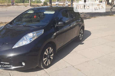 Хэтчбек Nissan Leaf 2014 в Каменском