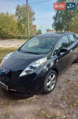 Хэтчбек Nissan Leaf 2011 в Черкассах