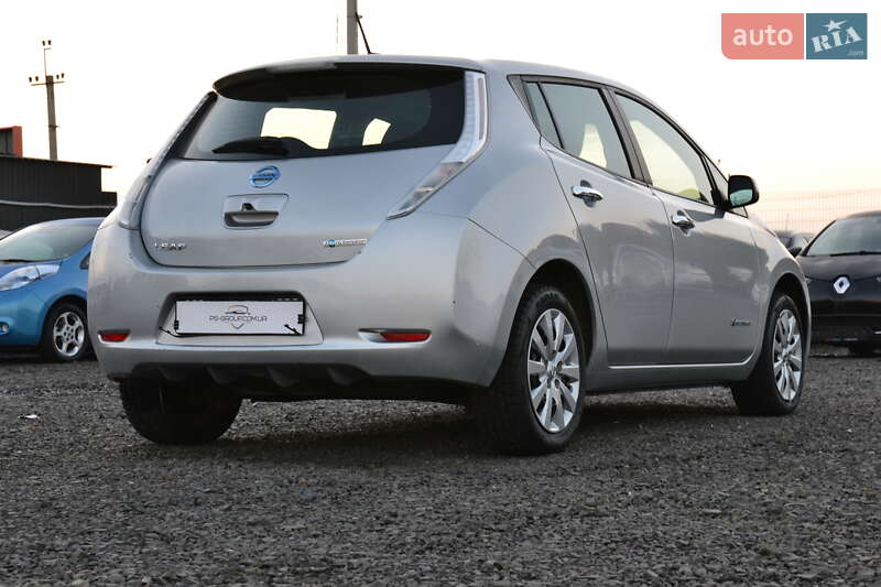 Хэтчбек Nissan Leaf 2015 в Луцке