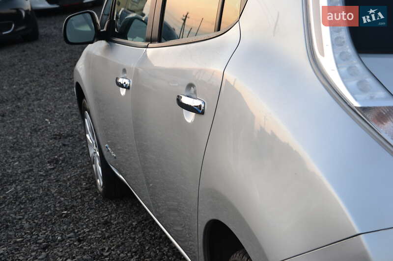 Хэтчбек Nissan Leaf 2015 в Луцке