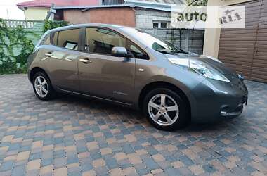 Хетчбек Nissan Leaf 2015 в Рівному