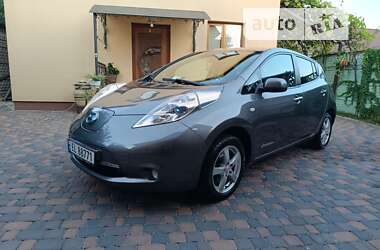 Хэтчбек Nissan Leaf 2015 в Ровно