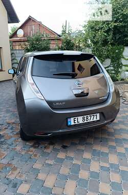 Хетчбек Nissan Leaf 2015 в Рівному