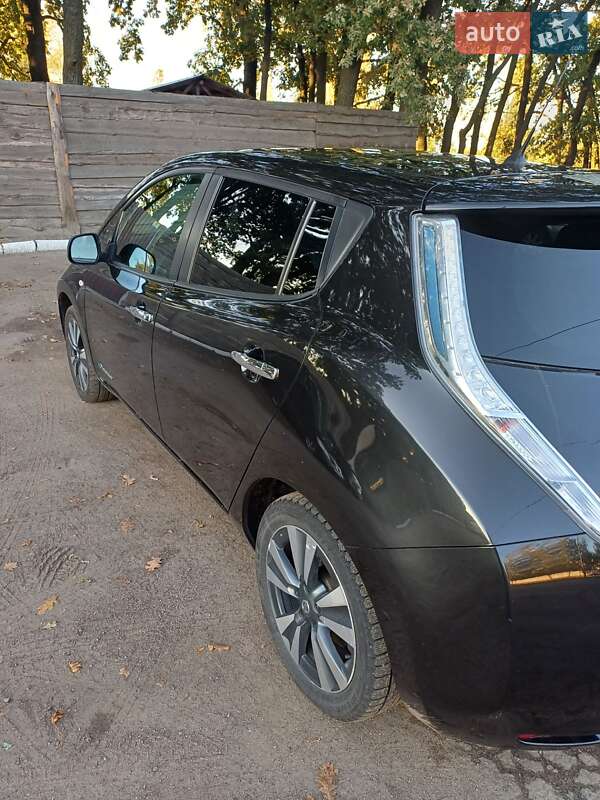 Хетчбек Nissan Leaf 2016 в Черкасах фото 4 Хетчбек Nissan Leaf 2016 в Черкасах