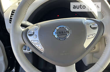 Хэтчбек Nissan Leaf 2012 в Стрые