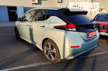 Хэтчбек Nissan Leaf 2018 в 