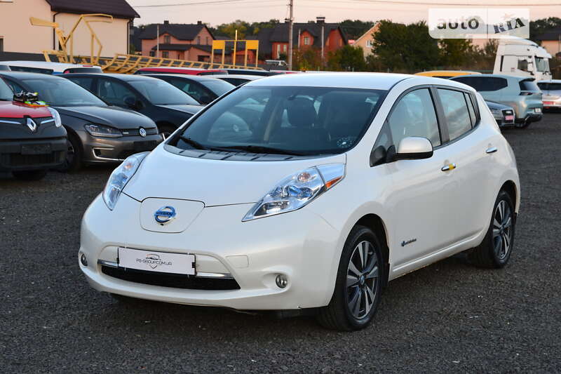 Хетчбек Nissan Leaf 2014 в Луцьку