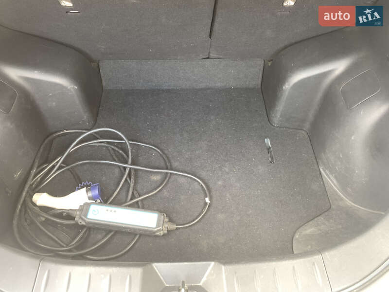 Хэтчбек Nissan Leaf 2014 в Одессе