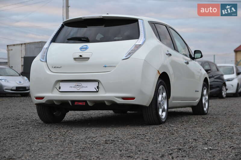Хэтчбек Nissan Leaf 2013 в Луцке