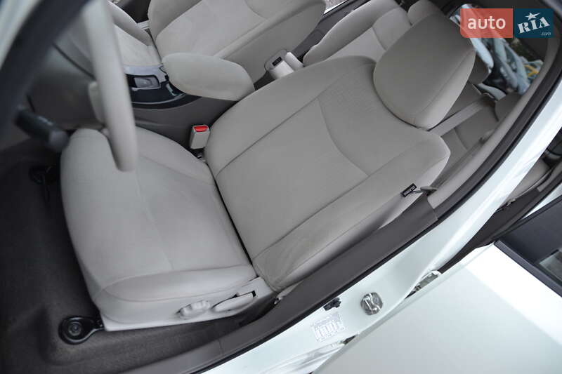 Хэтчбек Nissan Leaf 2013 в Луцке