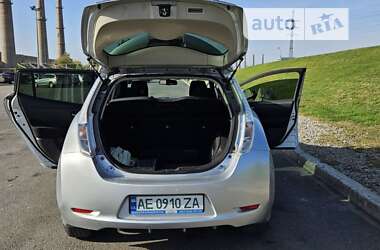 Хэтчбек Nissan Leaf 2013 в Днепре