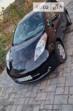 Хэтчбек Nissan Leaf 2011 в Березному