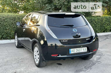 Хэтчбек Nissan Leaf 2014 в Каменском