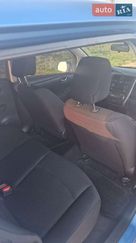 Хэтчбек Nissan Leaf 2014 в Днепре