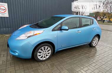 Хэтчбек Nissan Leaf 2015 в Ужгороде