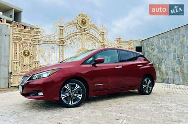 Хэтчбек Nissan Leaf 2018 в Киеве