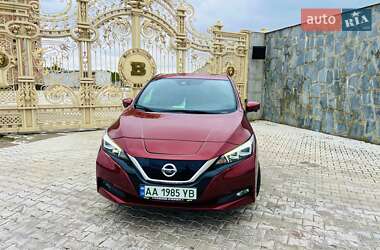 Хэтчбек Nissan Leaf 2018 в Киеве