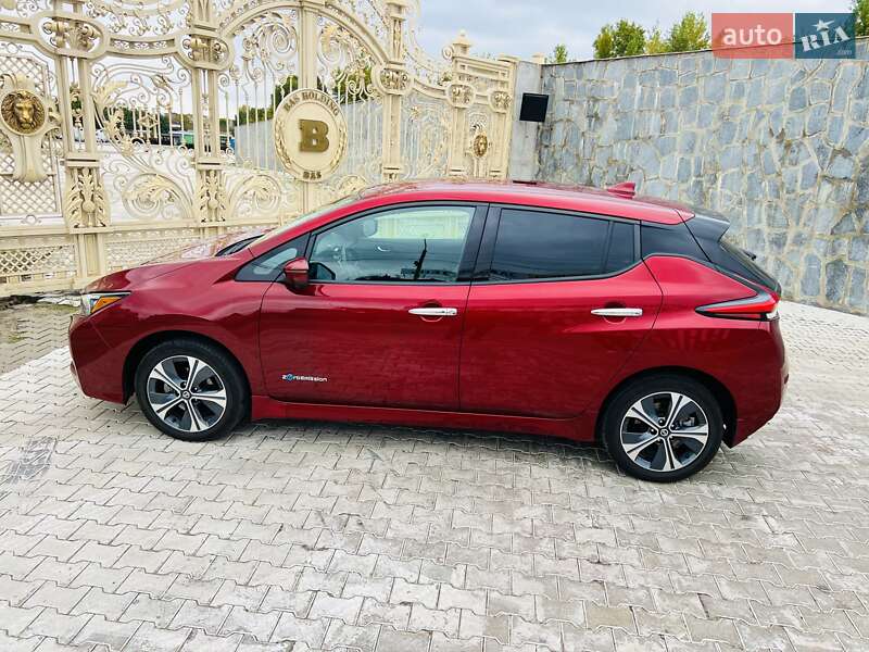 Хэтчбек Nissan Leaf 2018 в Киеве