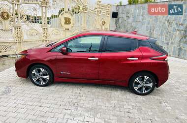 Хетчбек Nissan Leaf 2018 в Києві