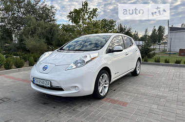 Хетчбек Nissan Leaf 2015 в Черкасах