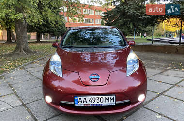 Хэтчбек Nissan Leaf 2015 в Львове