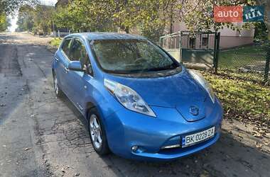 Хетчбек Nissan Leaf 2011 в Рівному