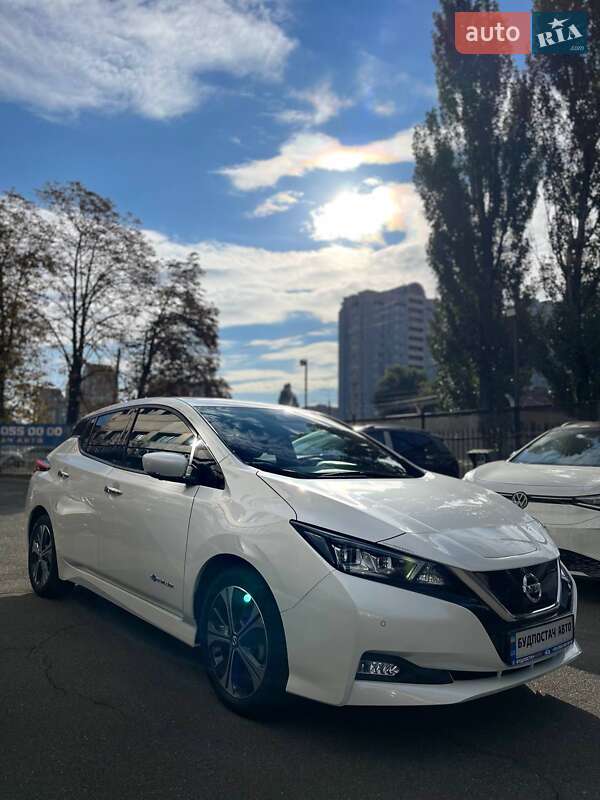 Хетчбек Nissan Leaf 2019 в Києві