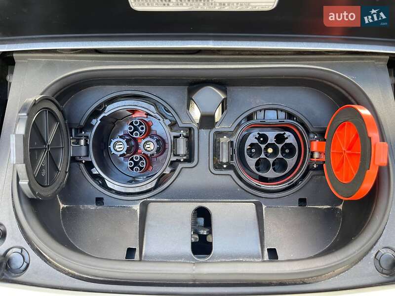 Хетчбек Nissan Leaf 2019 в Києві