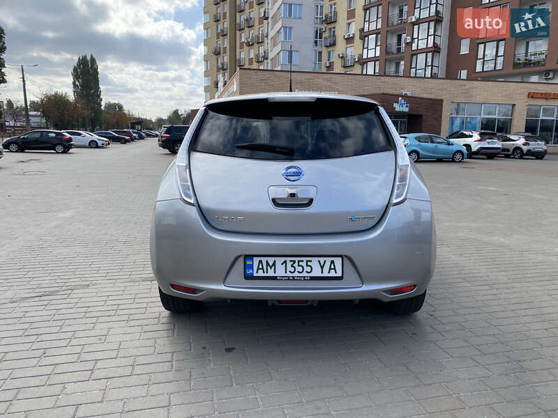Хетчбек Nissan Leaf 2015 в Житомирі фото 7 Хетчбек Nissan Leaf 2015 в Житомирі