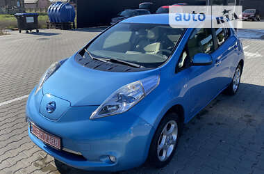 Хэтчбек Nissan Leaf 2011 в Черновцах