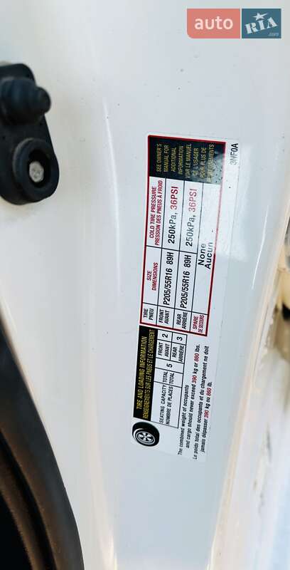 Хэтчбек Nissan Leaf 2015 в Киеве