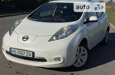 Хэтчбек Nissan Leaf 2014 в Днепре