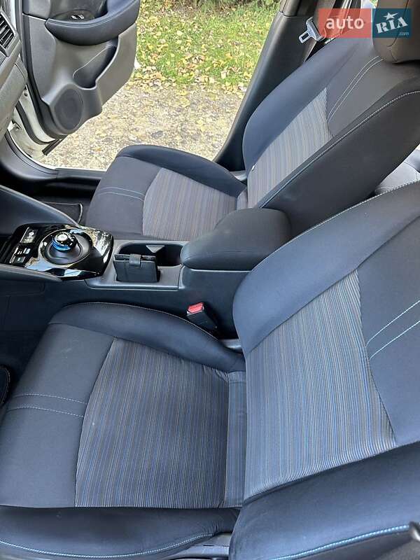 Хэтчбек Nissan Leaf 2018 в Монастыриске