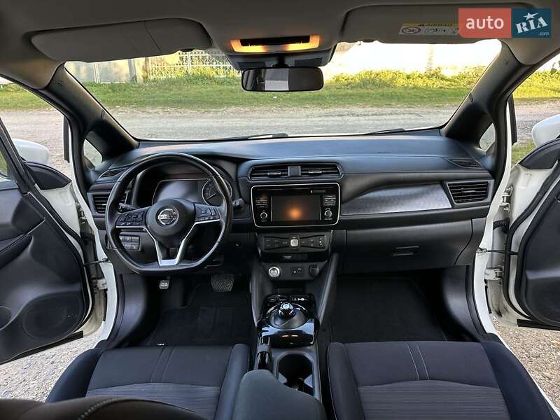 Хэтчбек Nissan Leaf 2018 в Монастыриске